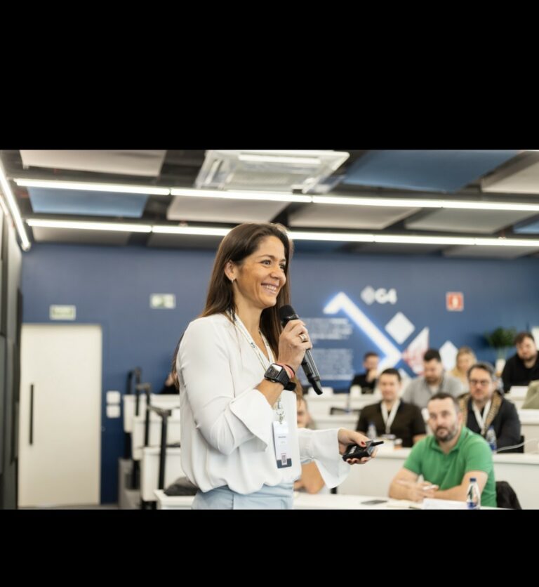 Roberta Alvarez: A liderança começa com a autogestão.